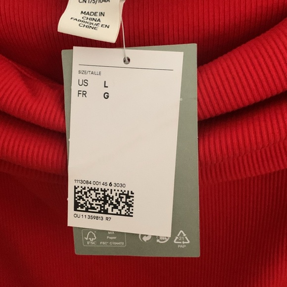 ⭐️HOST PICK⭐️ [L] NWT - H&M off the shoulder top - Picture 4 of 6